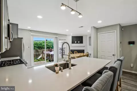 8056 Dulciana Ct, Springfield, VA 22153 photo 17