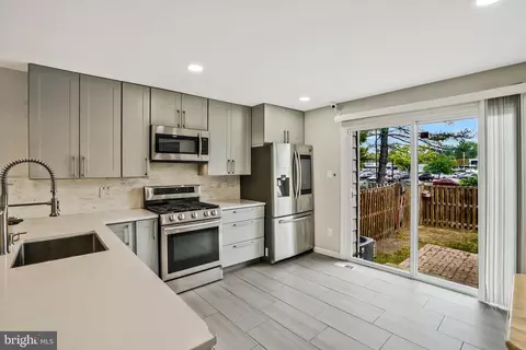 8056 Dulciana Ct, Springfield, VA 22153 photo 15