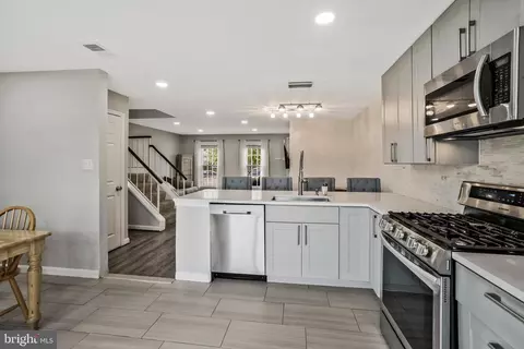 8056 Dulciana Ct, Springfield, VA 22153 photo 10