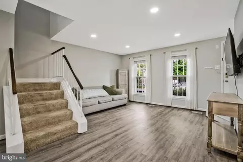 8056 Dulciana Ct, Springfield, VA 22153 photo 9