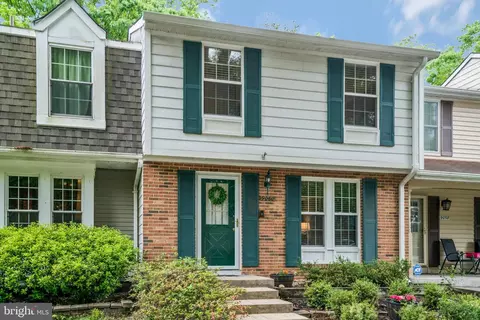 9060 Tiffany Park Ct, Springfield, VA 22152