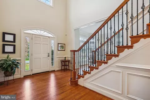 Entry Way - 1634 Hicks Dr, Vienna, VA 22182 photo 1 of 8