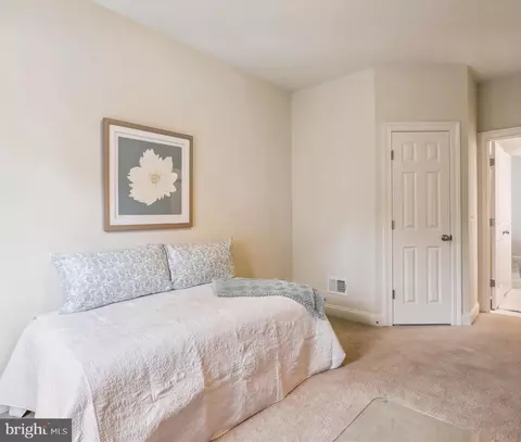 Bedroom - 1634 Hicks Dr, Vienna, VA 22182 photo 8 of 12