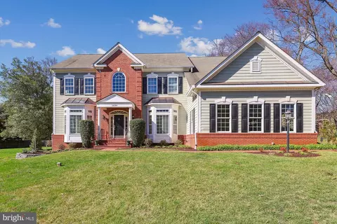 Exterior - 1634 Hicks Dr, Vienna, VA 22182 photo 2 of 13