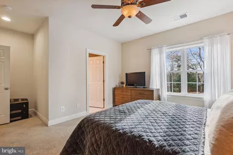 Bedroom - 1634 Hicks Dr, Vienna, VA 22182 photo 4 of 12