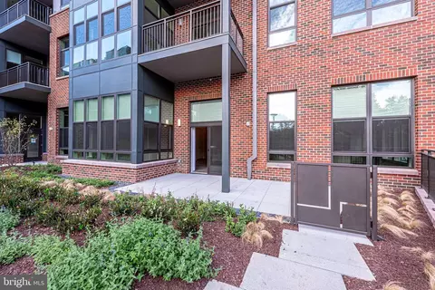 1761 Old Meadow Rd #520, Mclean, VA 22102