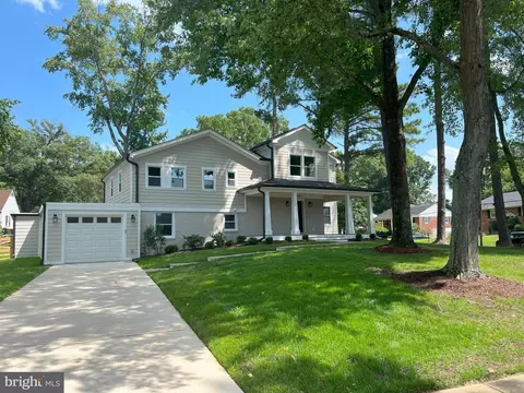 8619 Cushman Pl, Alexandria, VA 22308