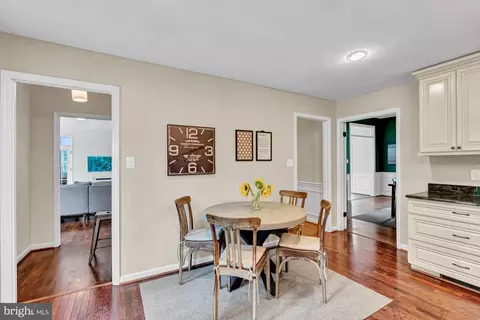 Dining - 2108 Post Rd, Vienna, VA 22181 photo 4 of 4