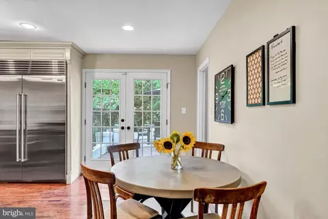 Entry Way - 2108 Post Rd, Vienna, VA 22181 photo 5 of 12
