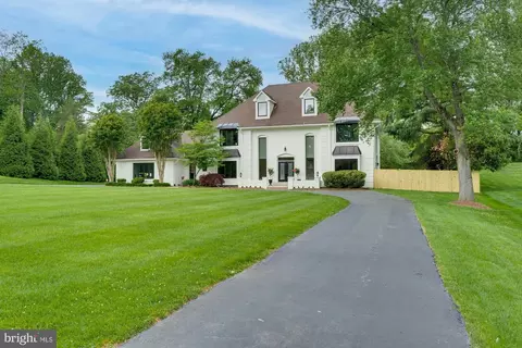 Exterior - 2108 Post Rd, Vienna, VA 22181 photo 15 of 18