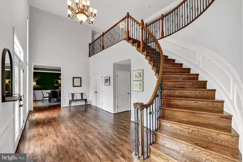 Entry Way - 2108 Post Rd, Vienna, VA 22181 photo 2 of 12