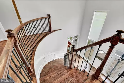 Entry Way - 2108 Post Rd, Vienna, VA 22181 photo 6 of 12