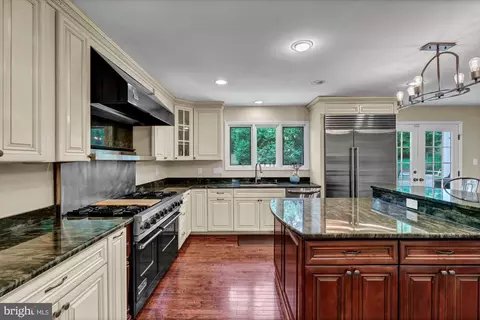 Kitchen - 2108 Post Rd, Vienna, VA 22181 photo 1 of 8