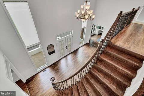 Entry Way - 2108 Post Rd, Vienna, VA 22181 photo 7 of 12