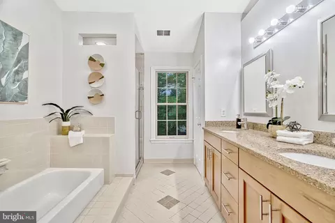 Bath - 9013 Digory Ct, Burke, VA 22015 photo 2 of 10