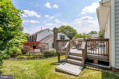 Exterior - 9013 Digory Ct, Burke, VA 22015 photo 7 of 14