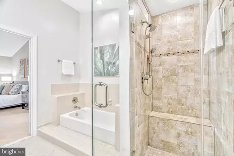 Bath - 9013 Digory Ct, Burke, VA 22015 photo 6 of 10