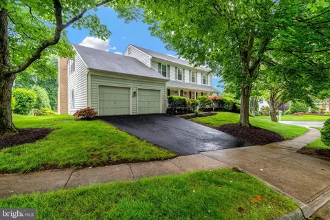 Exterior - 9013 Digory Ct, Burke, VA 22015 photo 14 of 14