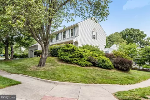 Exterior - 9013 Digory Ct, Burke, VA 22015 photo 4 of 14