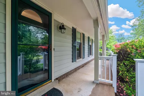 Exterior - 9013 Digory Ct, Burke, VA 22015 photo 9 of 14
