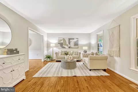 Living - 9013 Digory Ct, Burke, VA 22015 photo 3 of 5