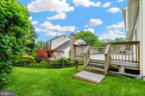 Exterior - 9013 Digory Ct, Burke, VA 22015 photo 12 of 14