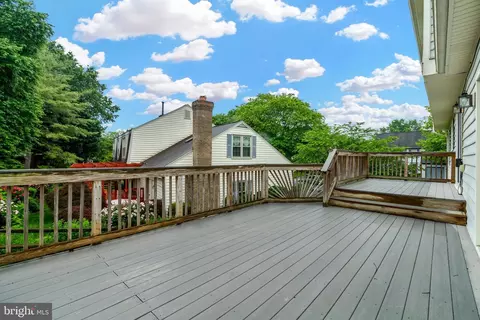 Exterior - 9013 Digory Ct, Burke, VA 22015 photo 11 of 14