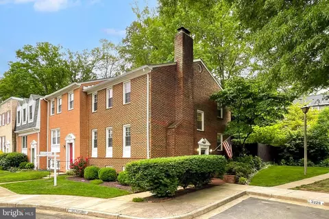 3329 Breckenridge Ct, Annandale, VA 22003