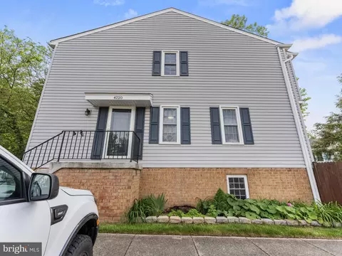 4220 Bordolino Dr, Chantilly, VA 20151