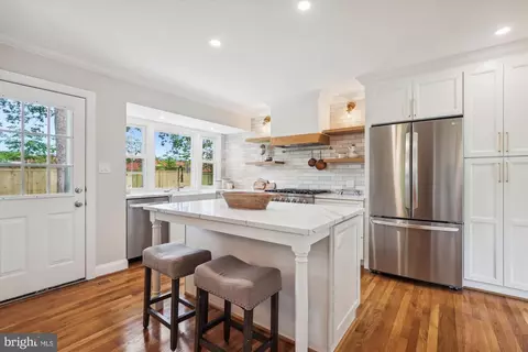 1908 Old Stage Rd, Alexandria, VA 22308