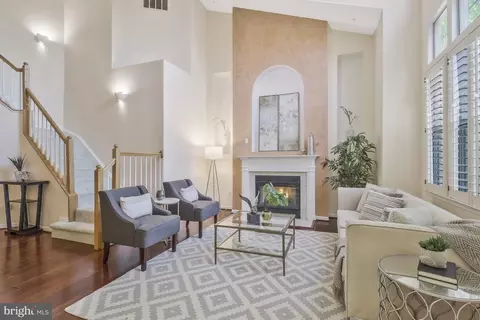 7025 Haycock Rd #F, Falls Church, VA 22043