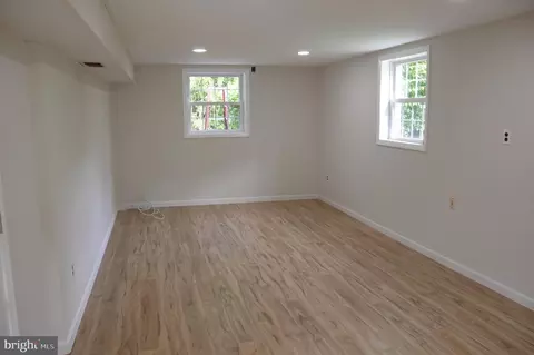 Living - 7635 Dunston St, Springfield, VA 22151 photo 5 of 5