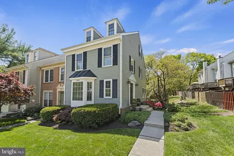 7659 Northern Oaks Ct, Springfield, VA 22153