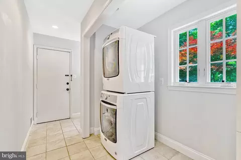 1575 Forest Villa Ln, Mclean, VA 22101 photo 12