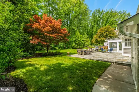 1575 Forest Villa Ln, Mclean, VA 22101 photo 30