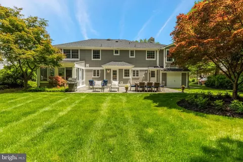 1575 Forest Villa Ln, Mclean, VA 22101 photo 34