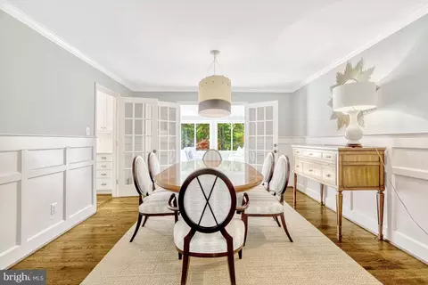 1575 Forest Villa Ln, Mclean, VA 22101 photo 5