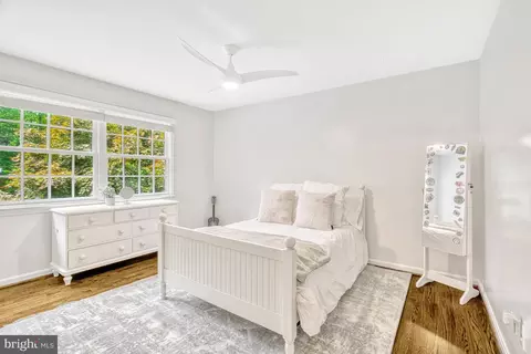 1575 Forest Villa Ln, Mclean, VA 22101 photo 23