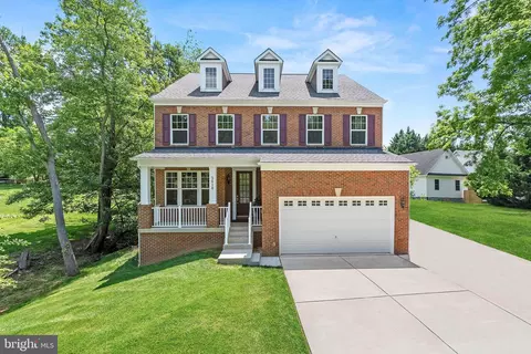 5610 Gobind Ln, Fairfax Station, VA 22039