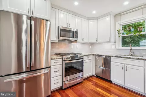 7100 Dudrow Ct, Springfield, VA 22150 photo 9