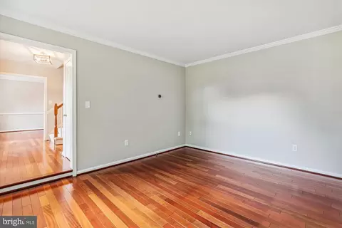 7100 Dudrow Ct, Springfield, VA 22150 photo 3