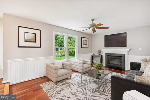 7100 Dudrow Ct, Springfield, VA 22150 photo 14