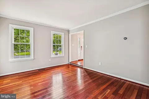 7100 Dudrow Ct, Springfield, VA 22150 photo 4