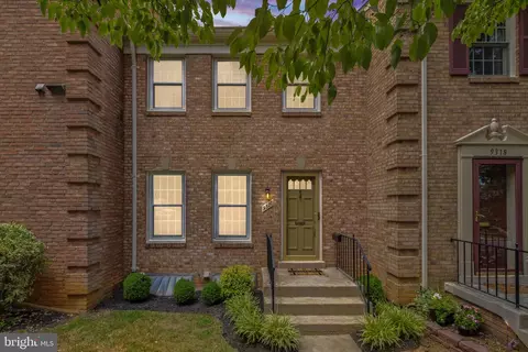 9320 Marycrest St, Fairfax, VA 22031