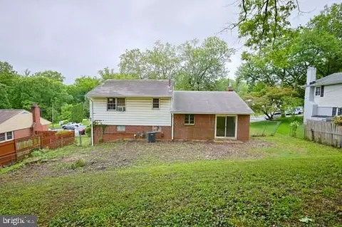 8004 Hatteras Ln, Springfield, VA 22151