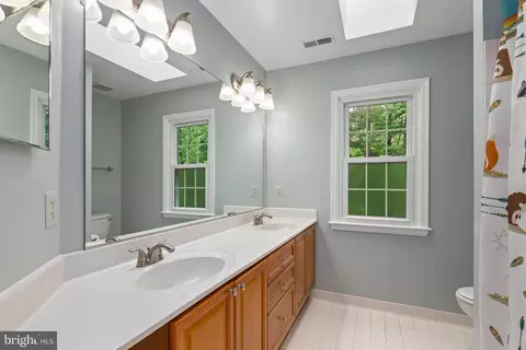 8530 Hooes Rd, Springfield, VA 22153 photo 35