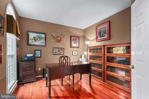 8530 Hooes Rd, Springfield, VA 22153 photo 5