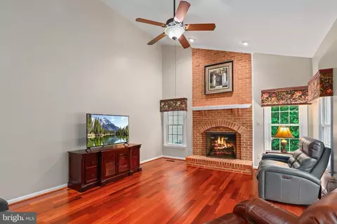 8530 Hooes Rd, Springfield, VA 22153 photo 24