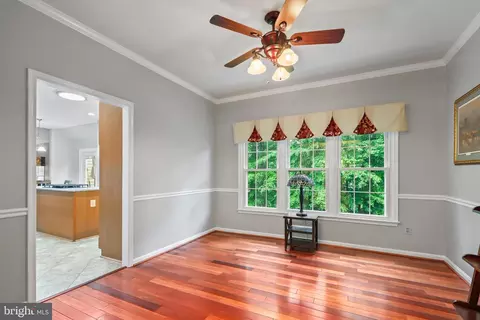 8530 Hooes Rd, Springfield, VA 22153 photo 13