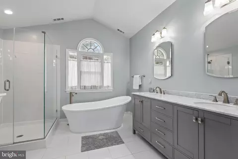 8530 Hooes Rd, Springfield, VA 22153 photo 31